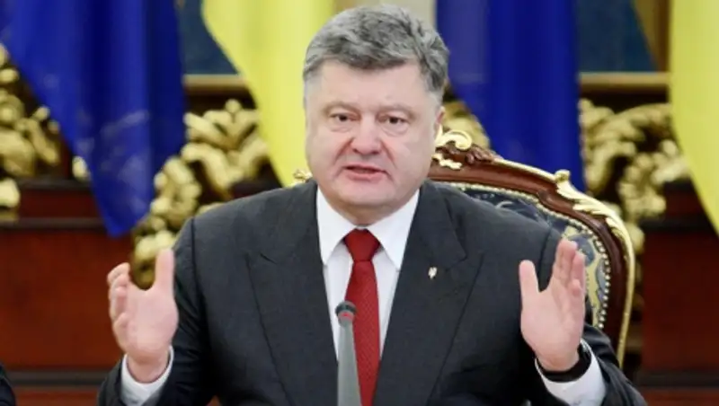ДНР и ЛНР ввели санкции против Порошенко и Коломойского