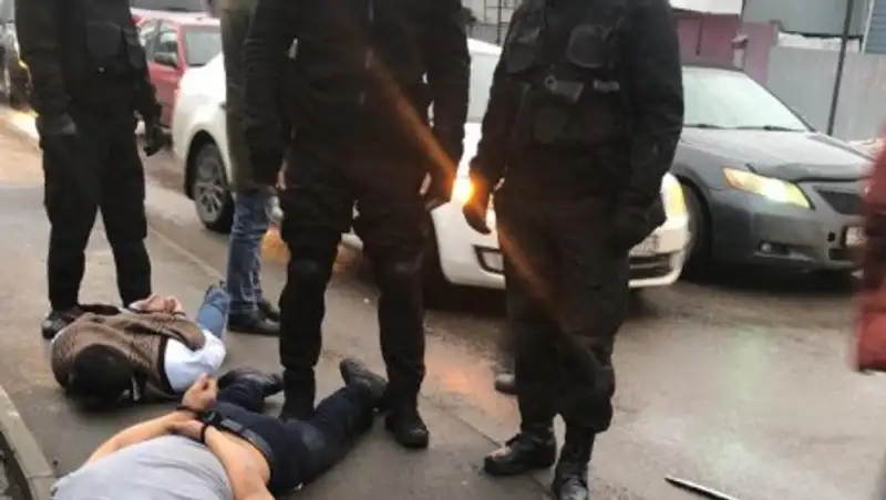 Спецоперация по задержанию преступников прошла в Алматы