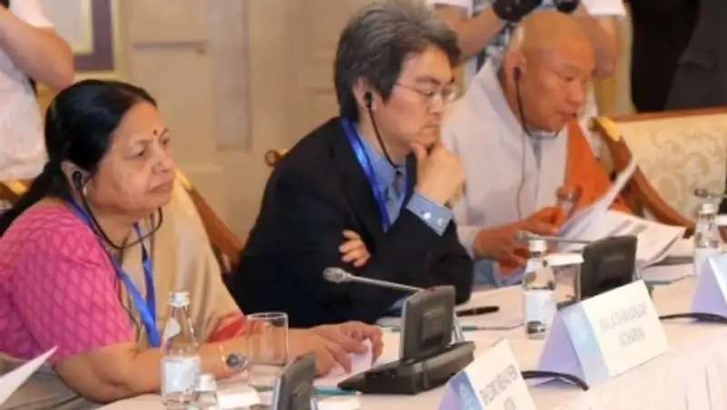 В Астане предлагают установить символы мировых религий