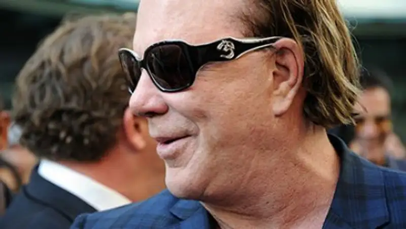 Актер Микки Рурк может провести бой на Урале