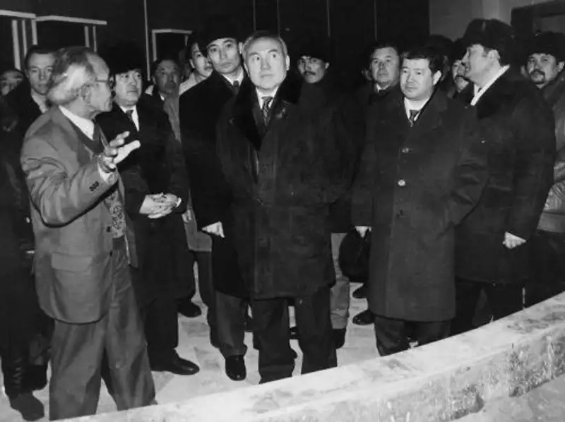 Выставка личных подарков Елбасы музею в Семее откроется в канун Дня первого президента, фото - Новости Zakon.kz от 19.11.2013 21:30