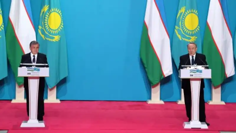 В Астане установят памятник Алишеру Навои