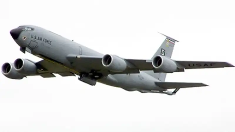 «Исчезнувший» над Ла-Маншем самолет ВВС США приземлился в Британии