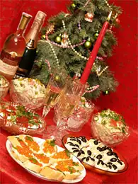 Стоимость базового новогоднего меню в Казахстане составляет 2 574 тенге