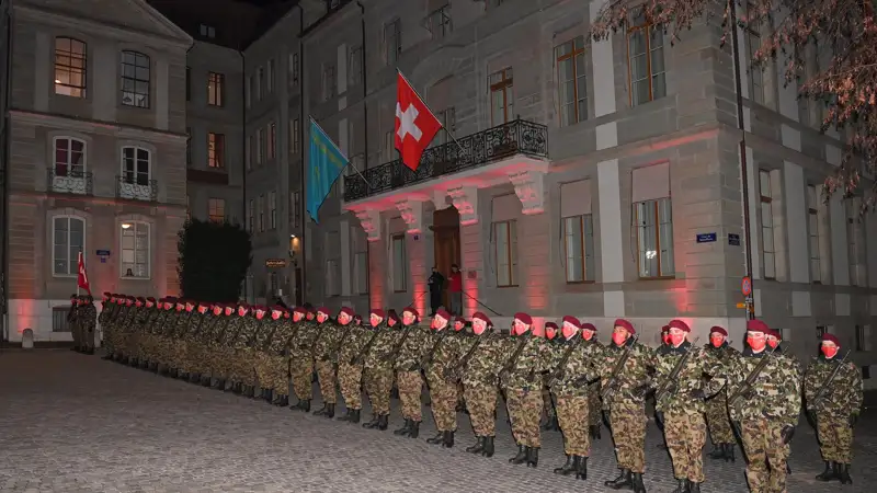 Женева, военные, фото - Новости Zakon.kz от 30.11.2021 02:10