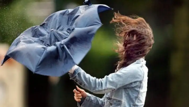 Штормовое предупреждение объявлено в двух регионах Казахстана