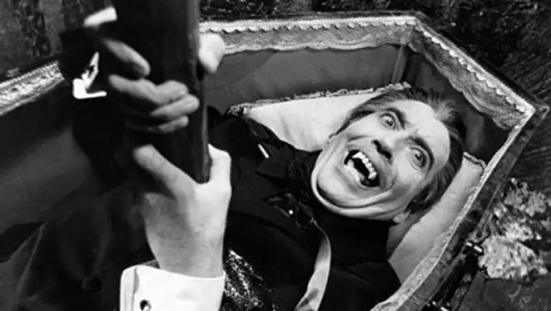 Ученые выяснили, что скрывается под "замком Дракулы"