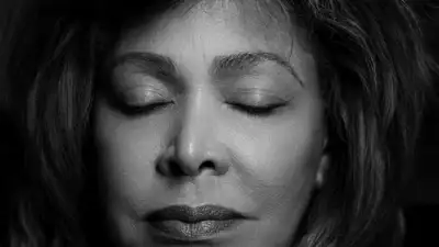 Сын скончался на улице Лос-Анджелеса, фото - Новости Zakon.kz от 10.12.2022 23:31