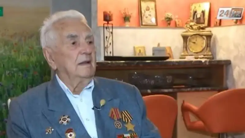 Ветеран ВОВ в свои 90 лет не готов мириться со старостью 