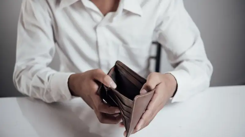 Жертва финансовой пирамиды: что делать и как вернуть свои деньги