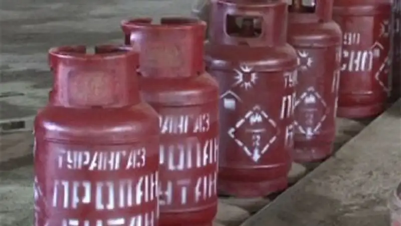 В Кызылорде возник дефицит бытовых газовых баллонов