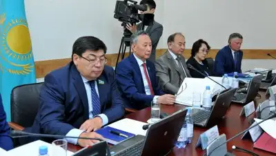 п/служба сената, фото - Новости Zakon.kz от 11.06.2018 14:44