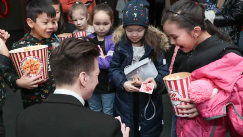 Болашаковцы дублировали на казахский язык один из самых ожидаемых мультфильмов года