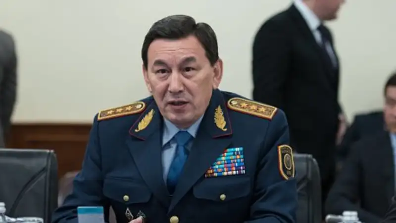 Казахстанцы смогут обращаться к полицейским в онлайн-режиме - Касымов