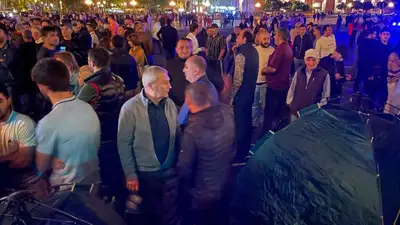 Ситуация в Ереване по-прежнему напряжëнная: 34 человека пострадали во время стычек