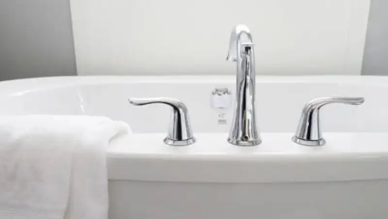 Появилось видео, как в Алматы фальшивомонетчики сжигали в ванне вещдоки