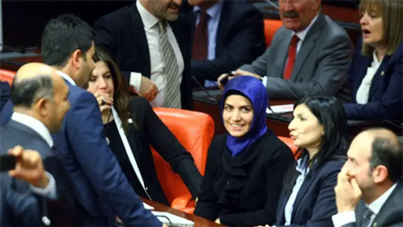 Турецким женщинам разрешили заседать в парламенте в брюках