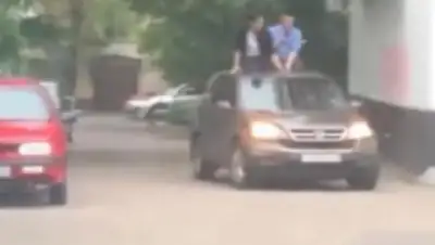 кадр из видео, фото - Новости Zakon.kz от 02.07.2020 11:16