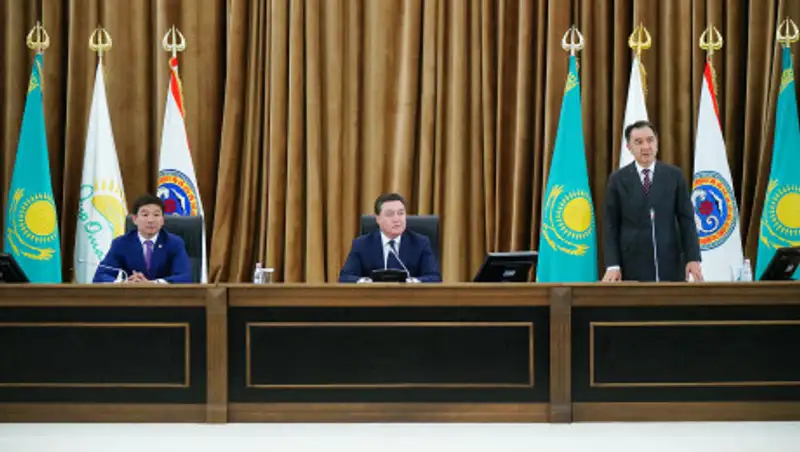 Аскар Мамин представил нового акима Алматы