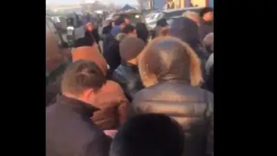 Кадр из видео, фото - Новости Zakon.kz от 07.01.2018 09:40