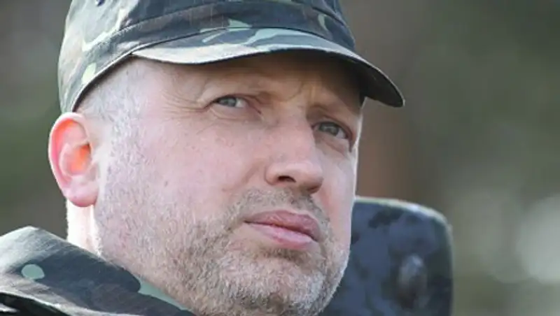 Турчинов приказал силовикам защищать журналистов