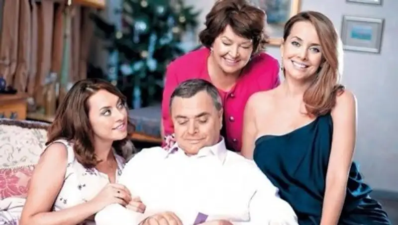 Суд разрешил родителям Фриске видеться с внуком