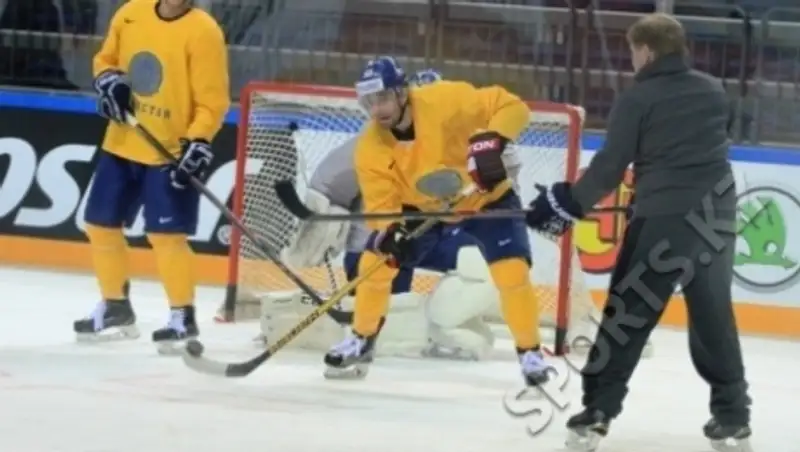 Сборная Казахстана по хоккею провела тренировку