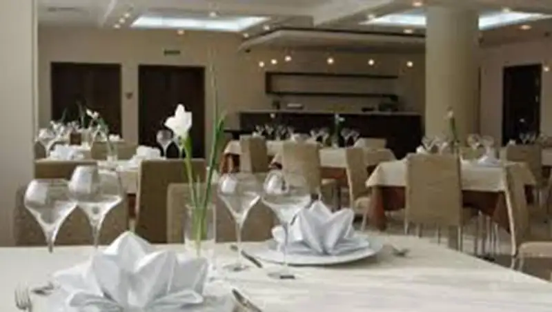 Около 40% ресторанов в Казахстане могут уйти с рынка