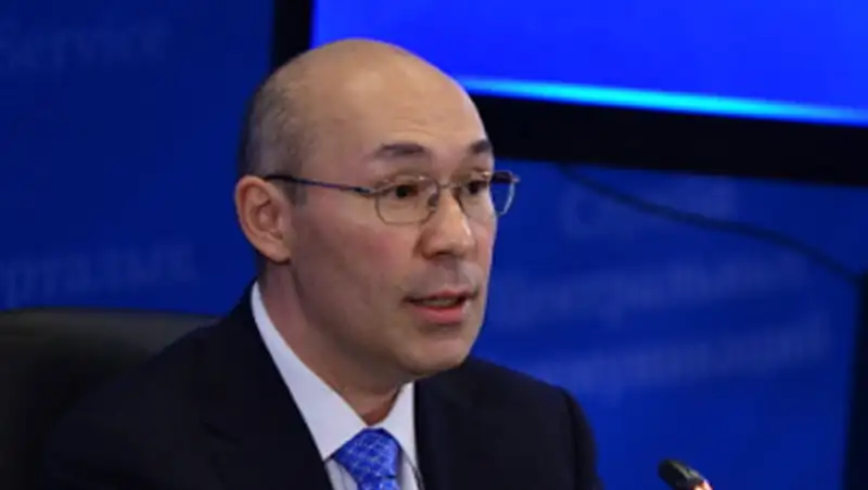 В Казахстане после корректировки тенге выросла доля валютных депозитов - К. Келимбетов