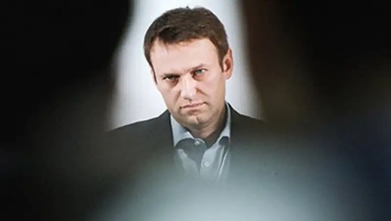 Суд оставил Навального под домашним арестом