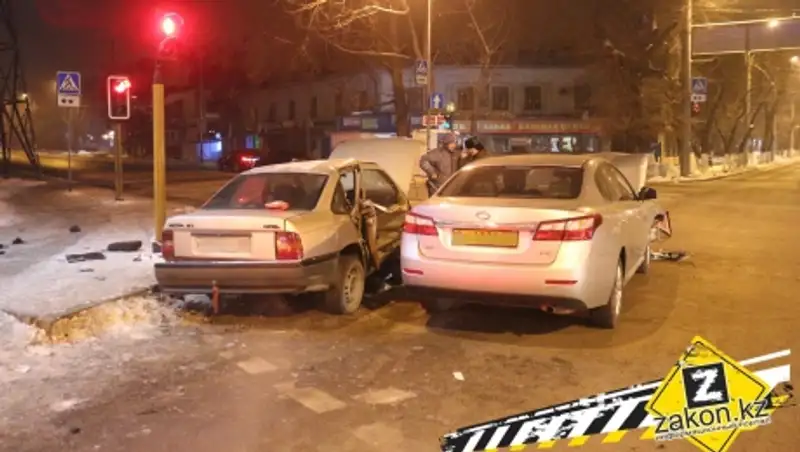 5 человек пострадали в результате ДТП на "злополучном" перекрестке в Алматы