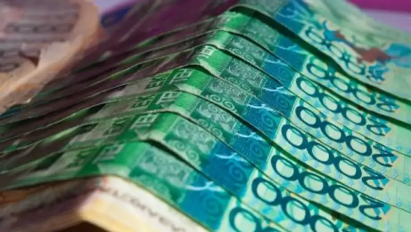 Тенге возвращает позиции