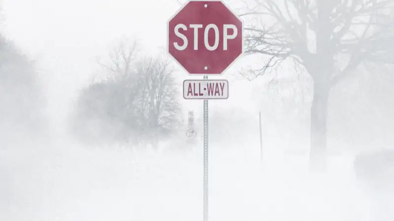 В большинстве регионов объявлено штормовое предупреждение из-за морозов и метели