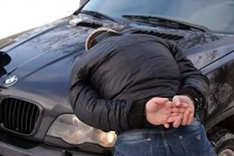 Член ОПГ, задержанный с боевой гранатой и наркотиками, разыскивался органами внутренних дел Кыргызстана, фото - Новости Zakon.kz от 01.12.2011 21:11