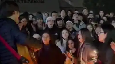 Главное за ночь: алматинцы простились с Darkhan Juzz, в Турции снова выросло число погибших при землетрясении, фото - Новости Zakon.kz от 25.02.2023 08:43