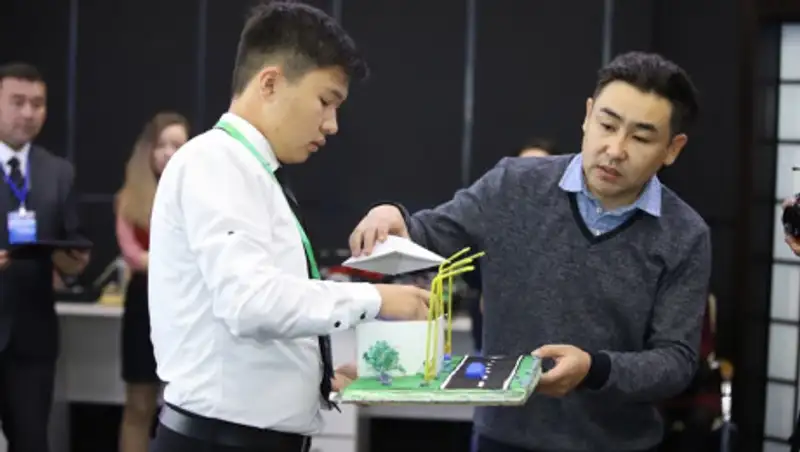 Школьники из ВКО представили свои лучшие StartUp-проекты