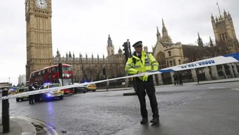 Посетители лондонского колеса обозрения эвакуированы