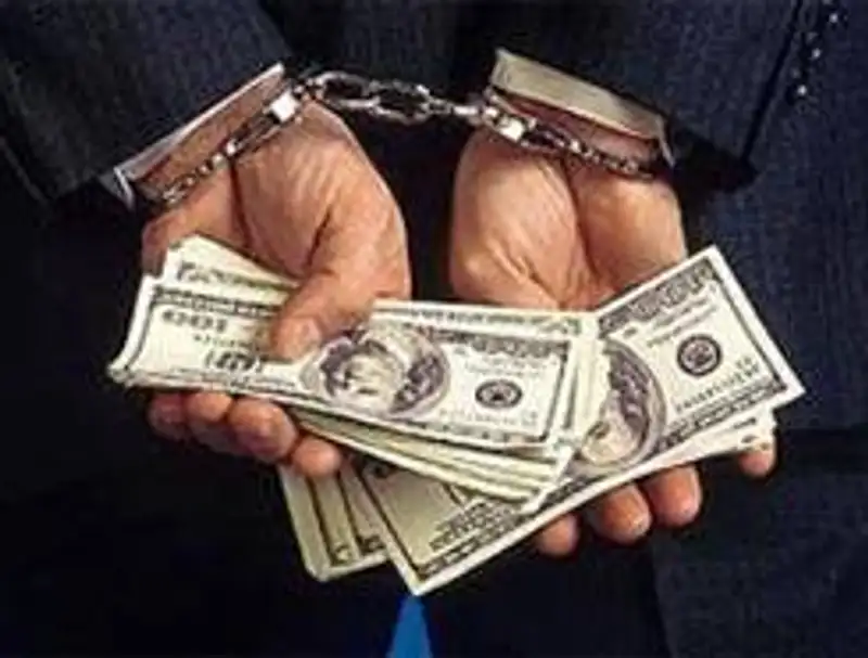 В 2011 году отношении должностных лиц таможенных органов РК возбуждено 54 уголовных дела , фото - Новости Zakon.kz от 01.12.2011 17:54