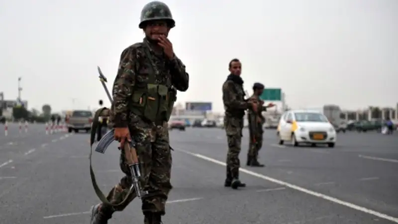 В столице Йемена смертники атаковали две мечети, десятки жертв