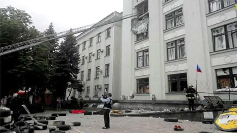 МВД: ВВС Украины обстреляли администрацию Луганска 20 ракетами