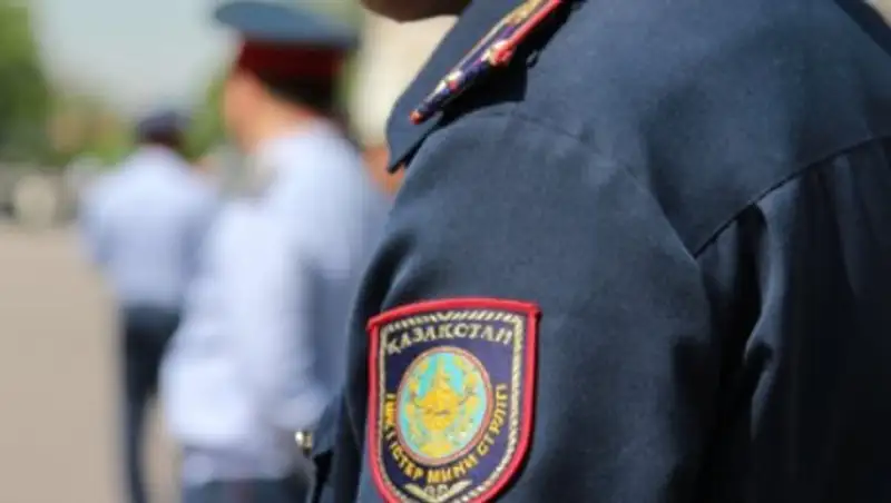 Қарағанды тұрғыны бұрынғы әйелі мен енесін елдің көзінше ұрып тастады