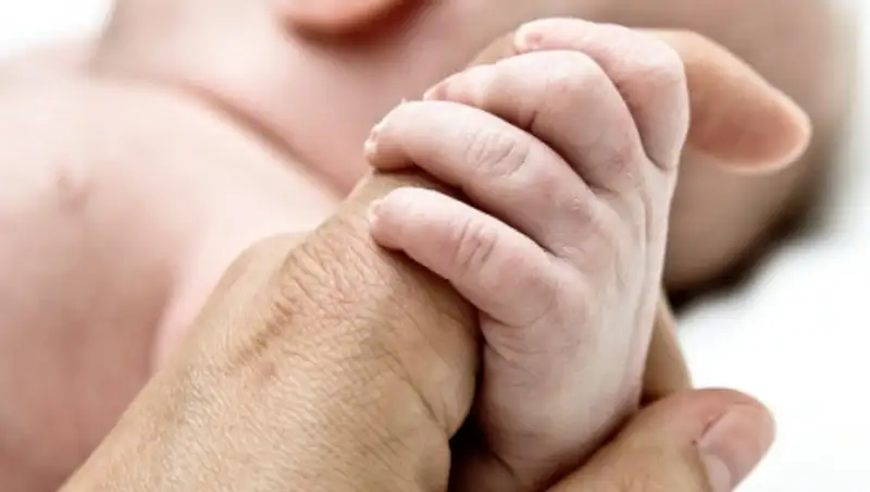 В Чехии вводят оплачиваемый "отцовский отпуск" после рождения ребенка