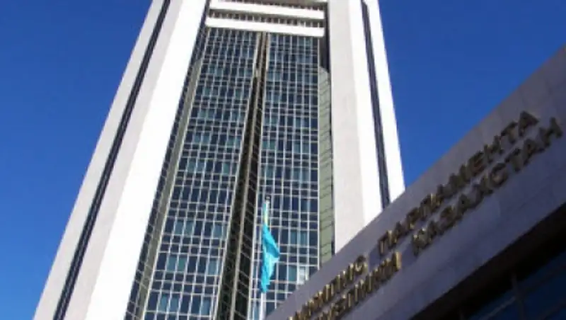 Мажилис одобрил поправки в Трудовой кодекс Казахстана