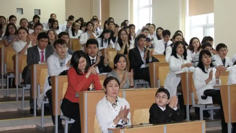 Объём услуг в области высшего образования в Казахстане составил 73,9 млрд тенге