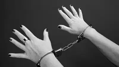 задержание женщины, фото - Новости Zakon.kz от 17.10.2023 18:02