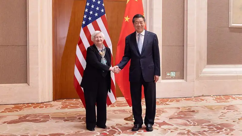 Министра финансов США накормили галлюциногенными грибами в Китае