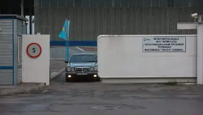 ввоз товаров в РК, фото - Новости Zakon.kz от 28.04.2022 12:24