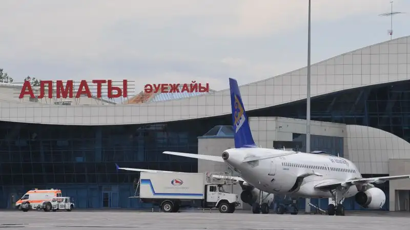 Огромные очереди у стойки регистрации прокомментировали в  аэропорту Алматы
