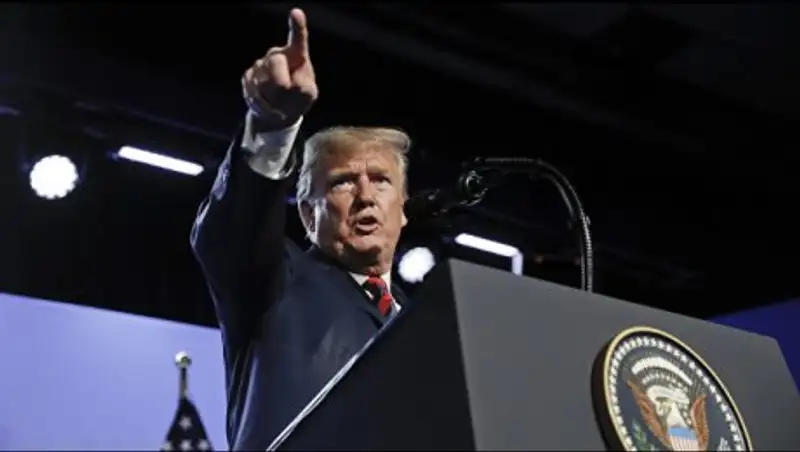 При каких условиях Трамп сможет избежать импичмента