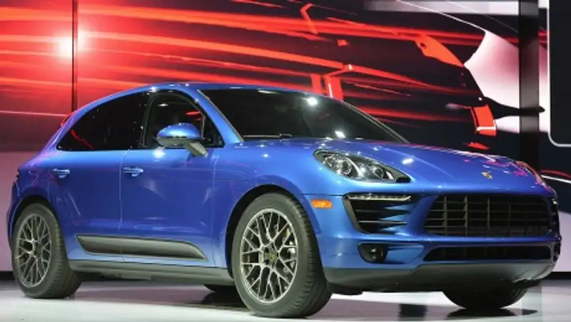 Названа стоимость «дешевого» Porsche Macan для России